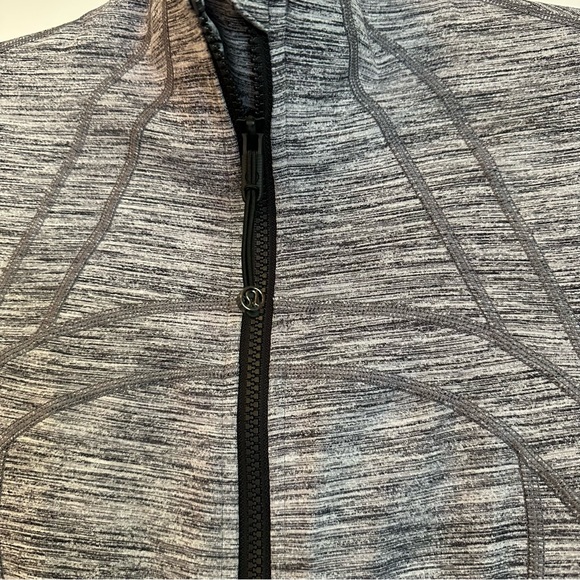 Lululemon Define Womens Jacket - Gray - Size 8 - Picture 6 of 6